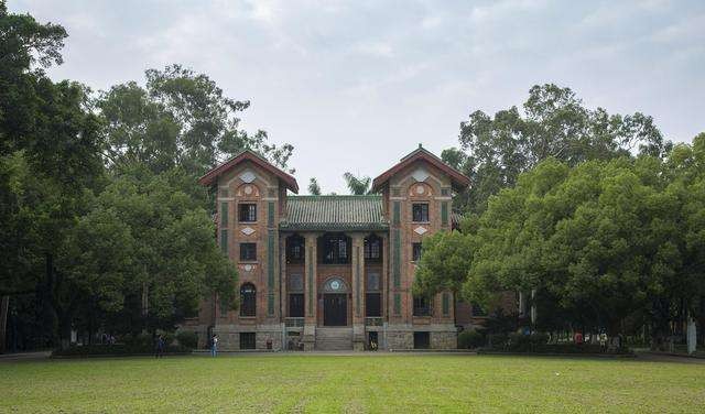 双鸭山大学是哪所大学