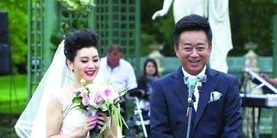 朱军的老婆是谁？现今事业又是怎么样的？