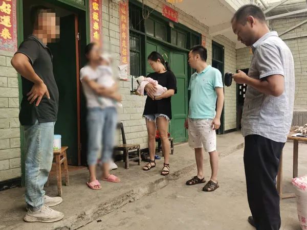 婴儿出生46小时后被偷，婴儿是如何被偷走的？