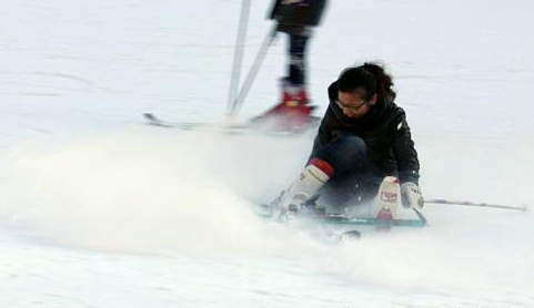 北大女生滑雪意外身亡 的原因？