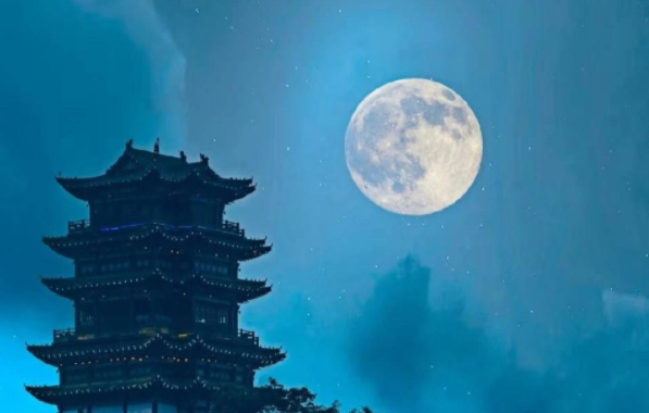 夜宿山寺的意思全解是什么？