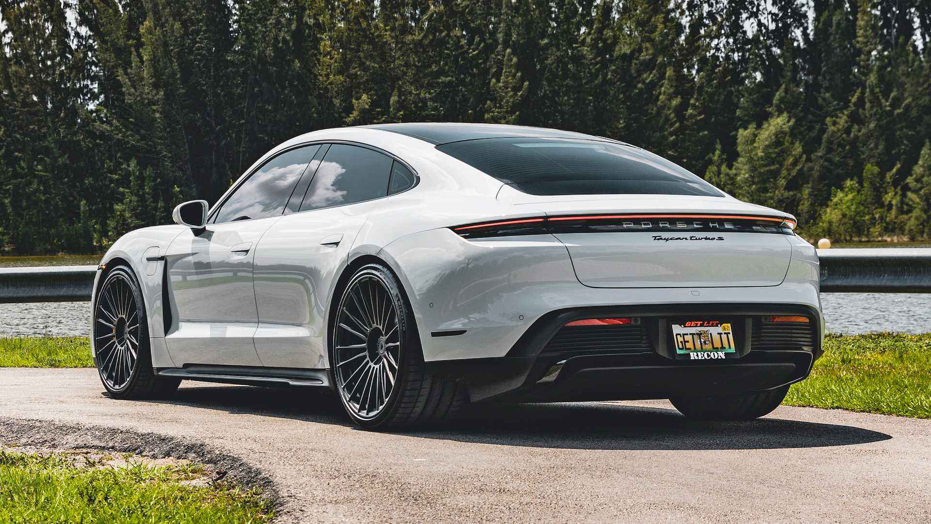 保时捷Panamera，算是豪车吗？