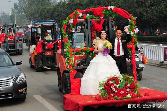 婚礼现场，新娘索要五万的下车礼，男子拒绝结婚让她现在就走，后来如何？