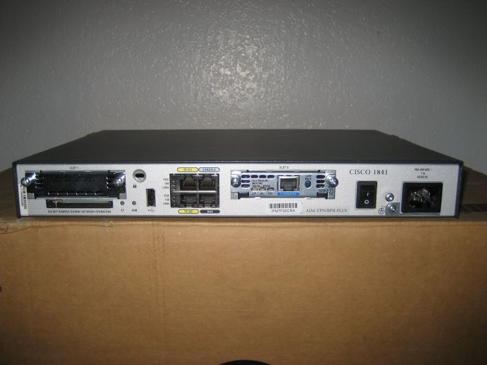 CISCO 1841的基本参数